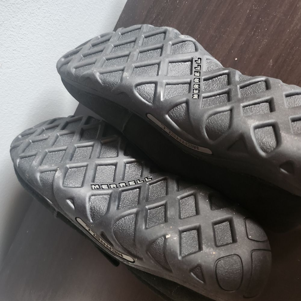Merrell Men's Black Slip-On Shoes - Picture 7 of 7